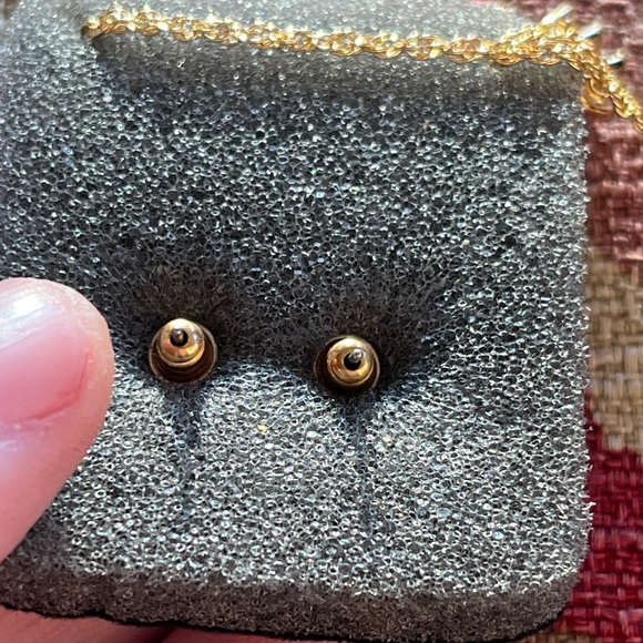 VTG 90’s Purple Rhinestone Gold Tone Metal Costume Jewelry Necklace and Earrings - Picture 5 of 6